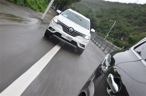 试驾2011雷诺科雷傲,2013款雷诺科雷傲进口2.5试驾