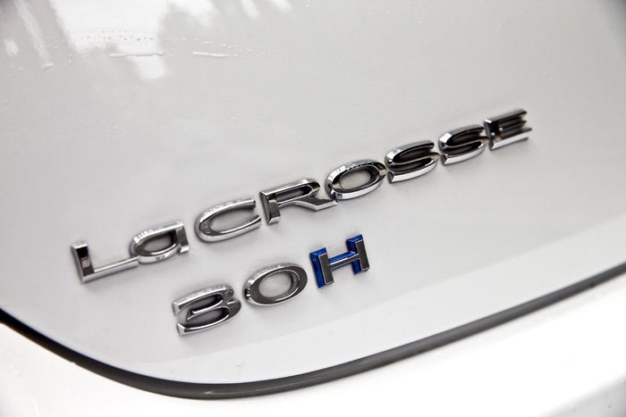 别克君越1.8l混动版评测,别克君越2024款混动版最新价格