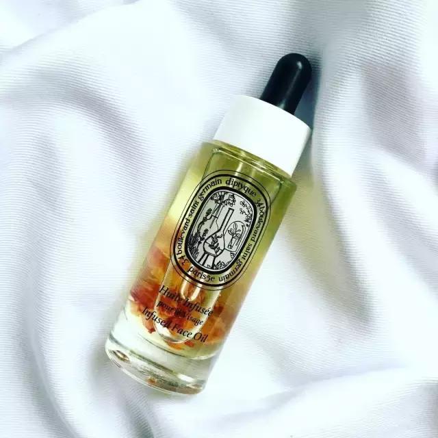 一瓶护肤霜拯救一个牌子,一瓶唇膜拯救你的容颜