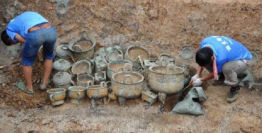 中华第一龙古董,中国国宝龙鼎哪挖掘的