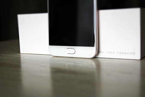 oppor9s用三年充电测试,oppor9实测充电5分钟