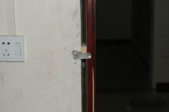 10年装修的老师傅忠告,木门安装关不严有什么妙招