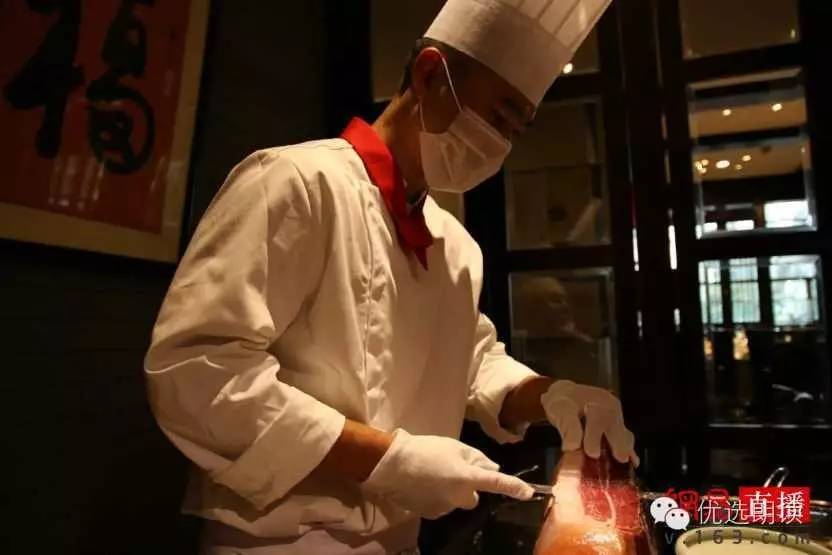 舌尖上的云南第二期：毛主席都夸赞的汽锅鸡是这样做出来的