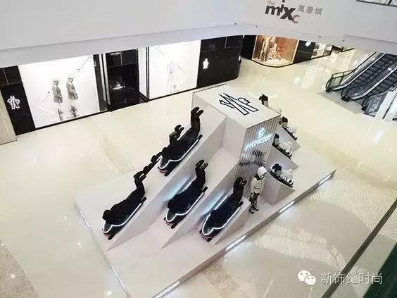 高级感户外橱窗,户外品牌橱窗