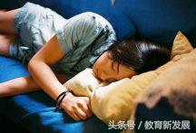 睡不着玩手机怎么提高睡眠,晚上玩手机导致失眠怎么办