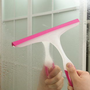 浴室玻璃顽固水垢如何清除,玻璃浴房上的水垢怎么清除小妙招