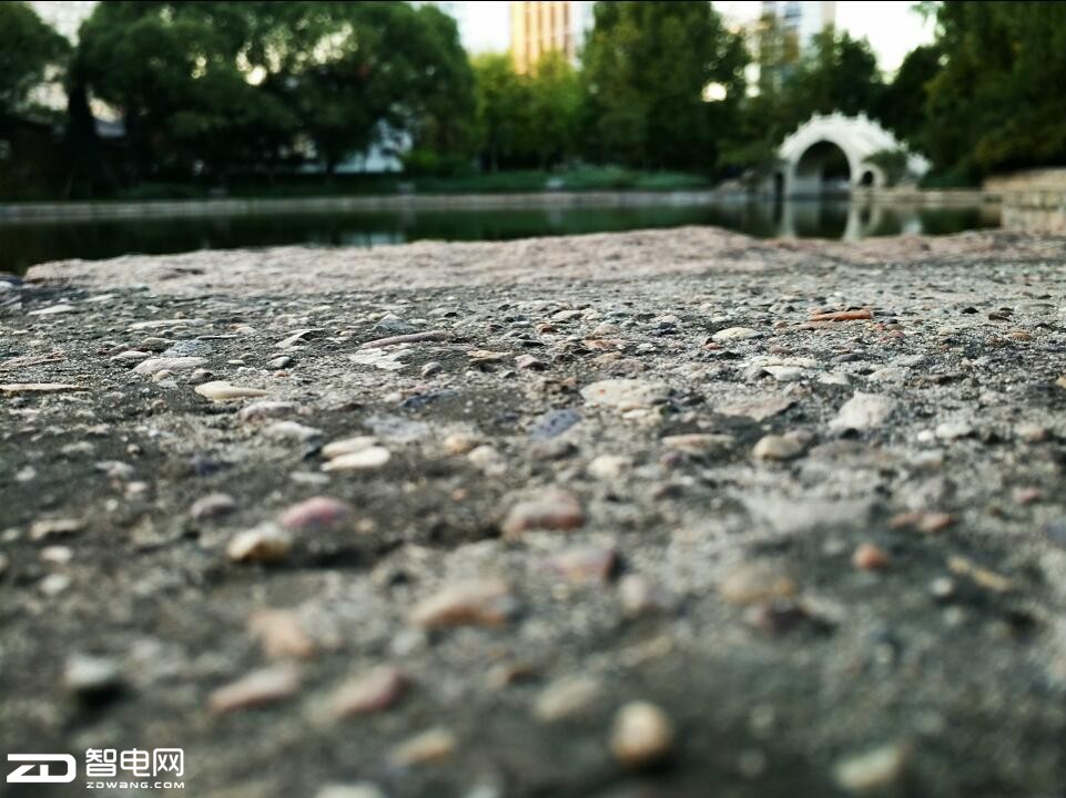 oppor9s柔光摄像头价格,oppor9s清新绿开箱视频