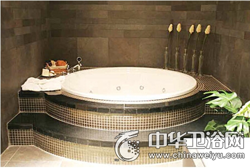 浴缸尺寸一般是多少合适,浴缸尺寸和身高