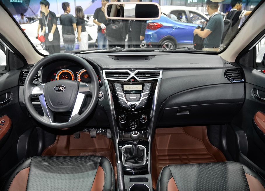 2017年比亚迪f3手动挡优缺点,比亚迪f32012款5万公里能卖多少钱