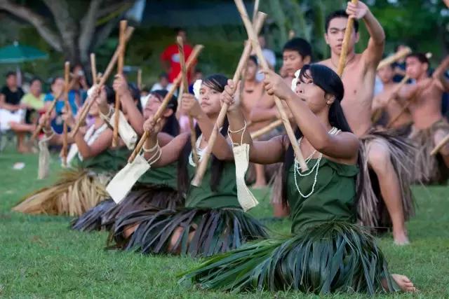 这里买一线大牌比香港便宜3成！风景还很美！