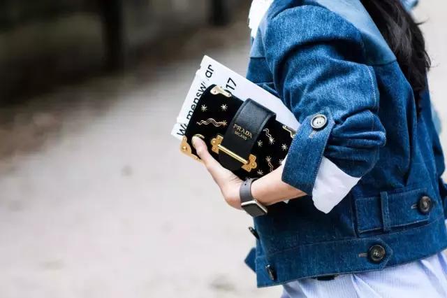 生命是一袭华丽的袍子,生命就是一袭华丽的袍子