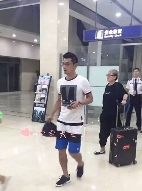 孙杨年薪多少万元,孙杨拿了多少块金牌