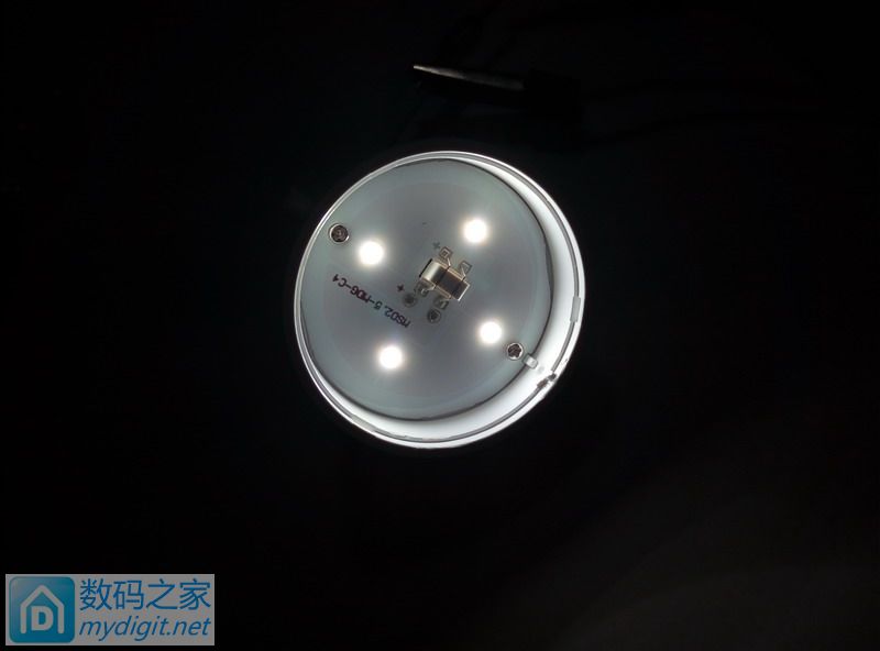 拆1.8包邮还送球泡的美的4W射灯，一如既往的设计和做工！