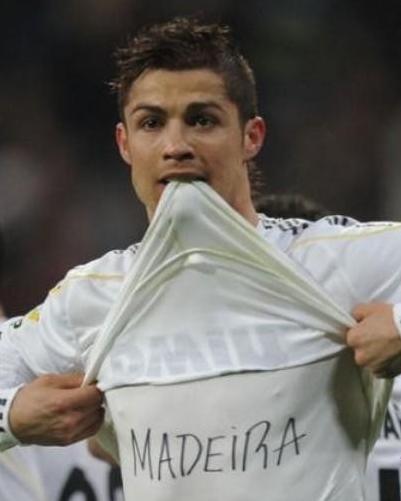 球迷与球星感人瞬间集锦,足球球星感人瞬间