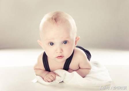 驼背用驼背矫正贴有用吗,驼背去医院矫正驼背能报销医保吗