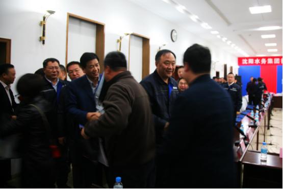 放下国企身段难吗？看看一滴自来水的热情有多浓！