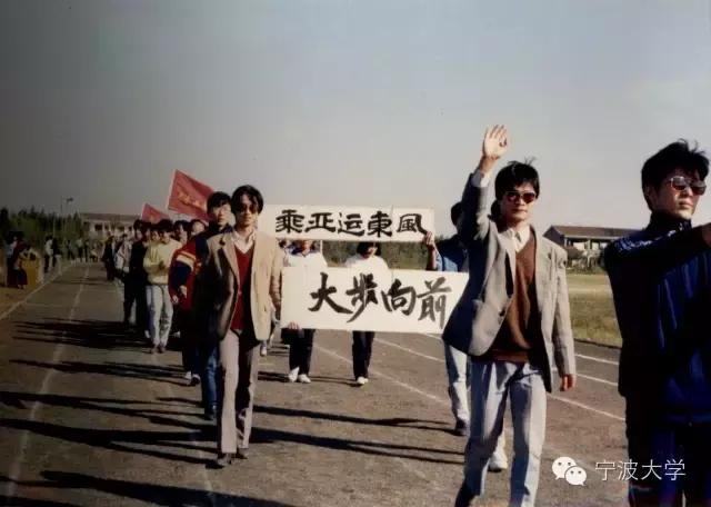 这个地方30年前真的很繁华,宁大回忆