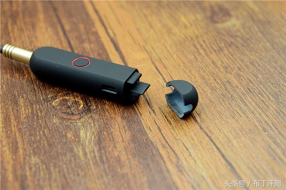 如何将有线耳机变成无线蓝牙耳机,头戴式耳机秒变蓝牙耳机