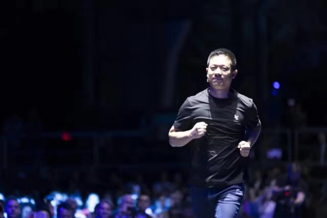 贾跃亭当初是如何掏空乐视的,贾跃亭怎么爆雷的