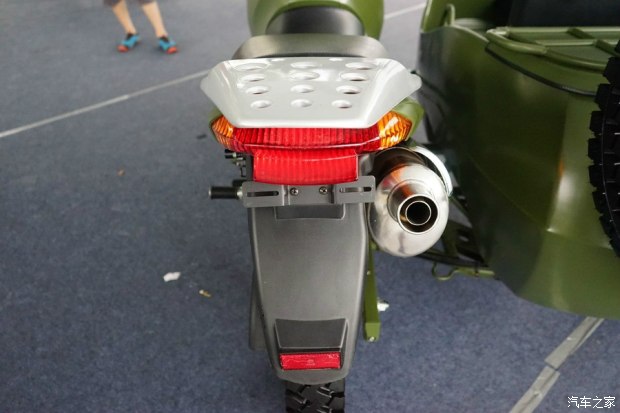 宋楠：评解放军嘉陵600*用军**摩托及技战术