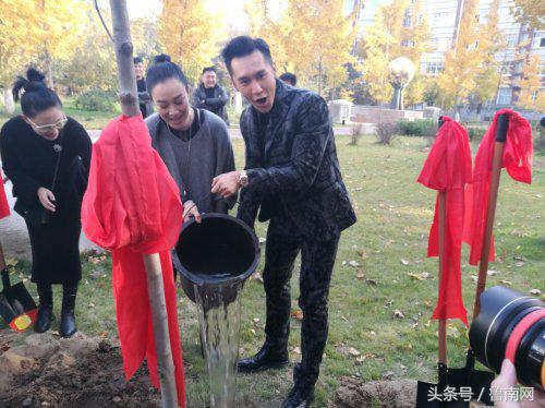 钟丽缇婚纱照在哪家摄影,钟丽缇临沂人