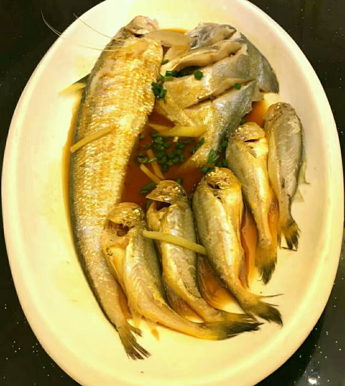 海边渔民家常鱼做法,海边人的家常菜上桌汤汁都不剩