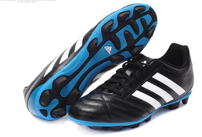 足球鞋适合场地介绍,踢球人四宫格