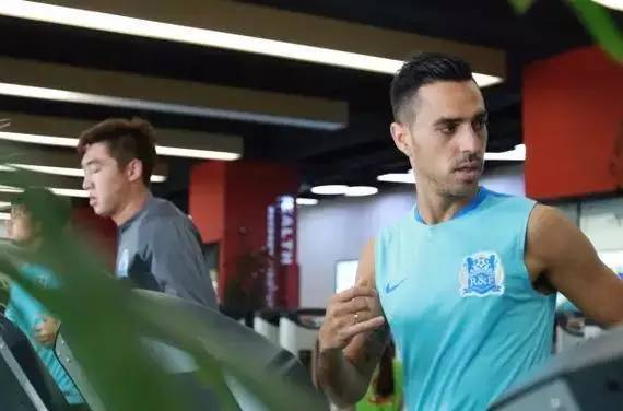 球队真不是一般人玩得起的，一年竟要花这么多钱！