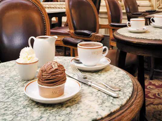 洒满阳光的下雪天，就要去喝这18杯热巧克力噢！