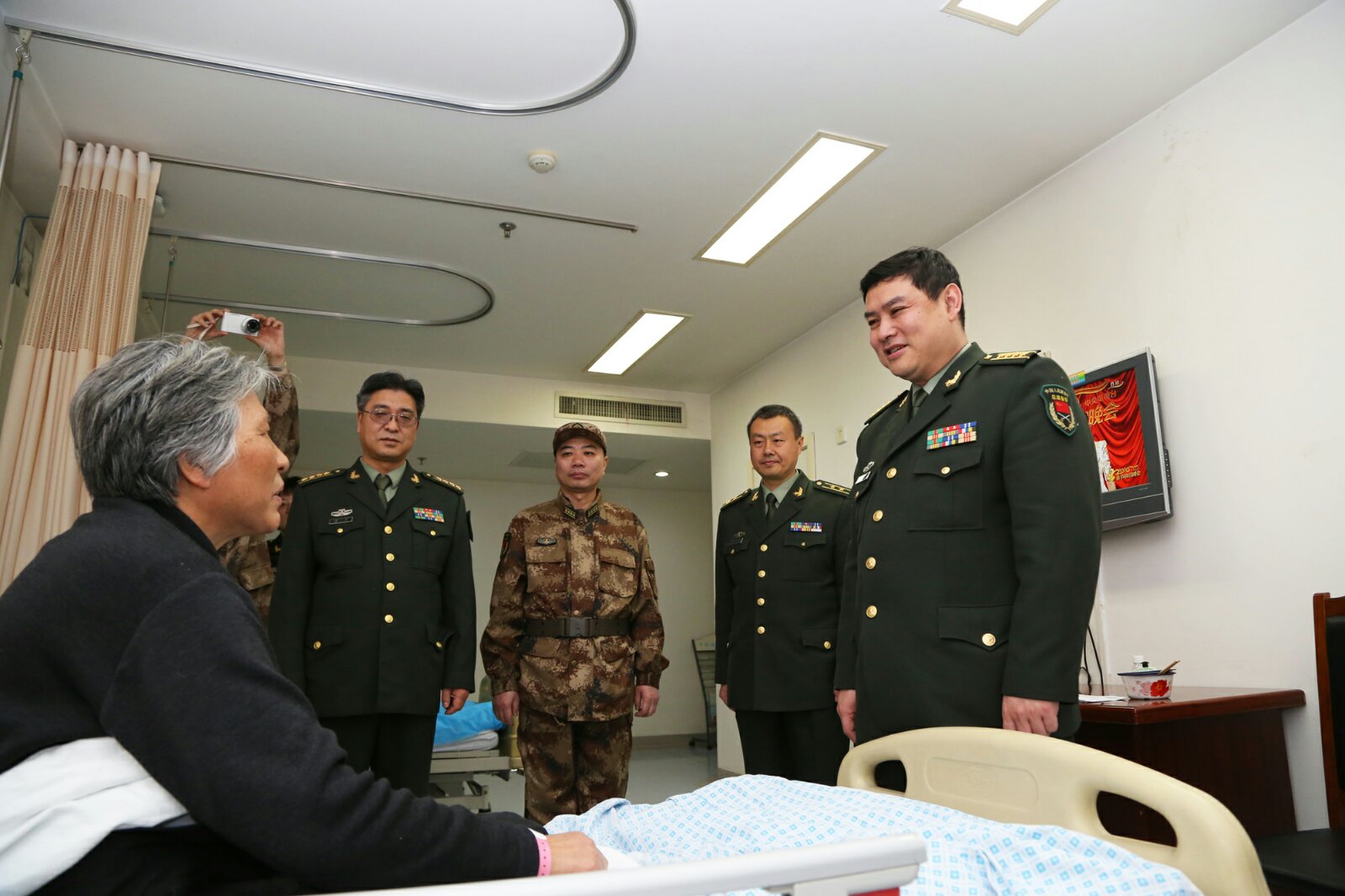 解放军306医院除夕之夜倒计时与正计时