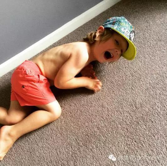 八块腹肌的小怪兽,腹肌小怪兽