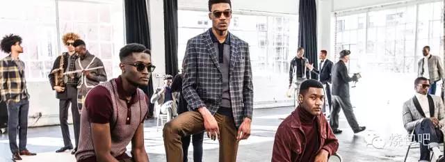 唯物|情人节倒计时,去看50个潮牌出的超级碗纪念球,独一无二