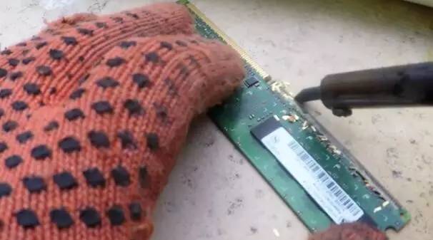 内存条能炼金子吗,内存条能熔出多少黄金