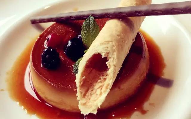 每天卖100份牛排,每天营业额只有2000的牛排自助餐