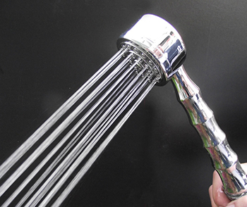 增压花洒和不增压花洒哪个好用,增压花洒通用款超强增压手持花洒