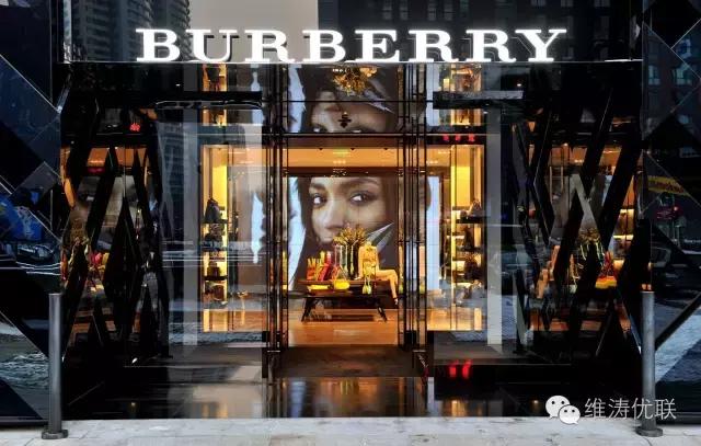 Coach重生Prada沉沦，深扒奢侈品牌的存亡危机