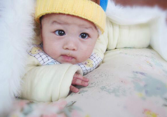 宝宝捏鼻梁变高真的吗,徒手捏高鼻梁真实案例