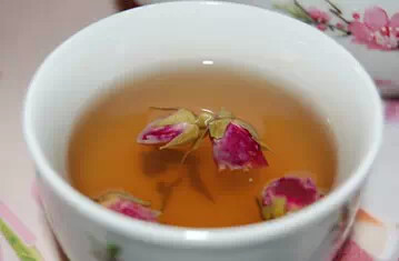 经期有淤堵怎么调,经期有大量血块是怎么回事呢