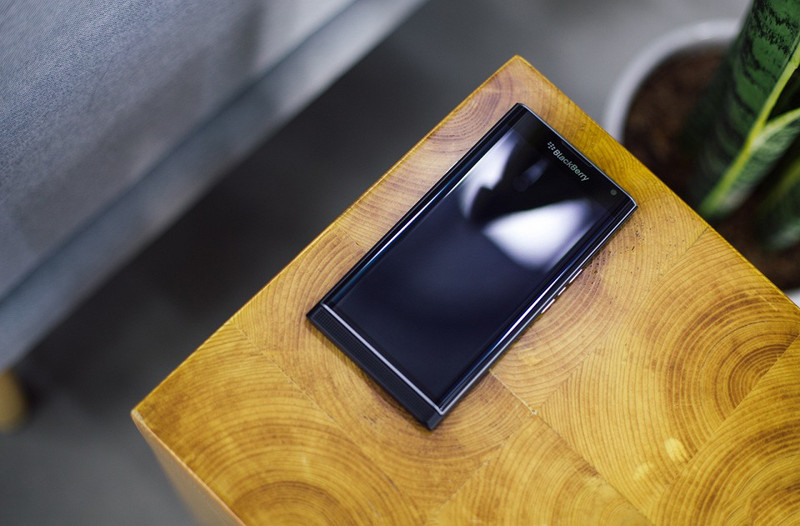 黑莓privzol,和黑莓priv一样的概念手机