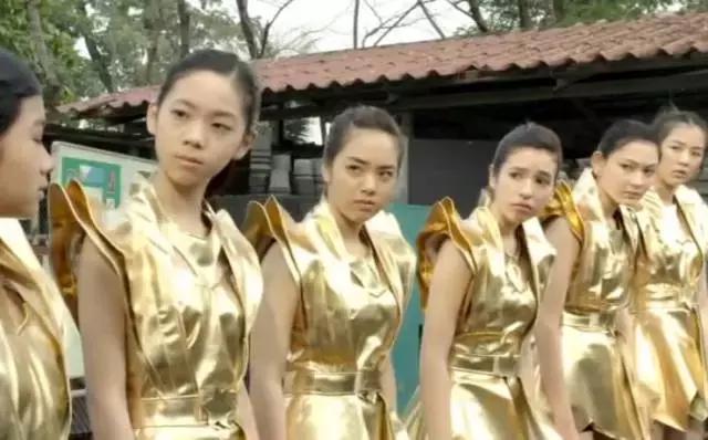 有一个坏坏的女朋友是怎样的体验,会放电的女人命运