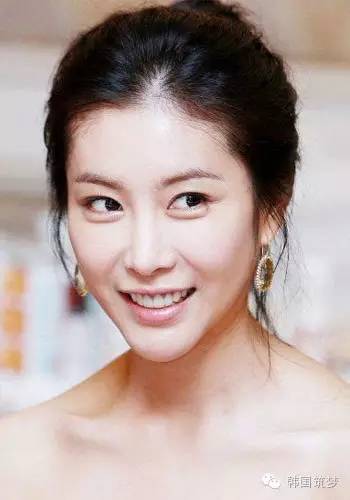 卧蚕与眼袋别傻傻分不清楚,男人眼袋与卧蚕的区别