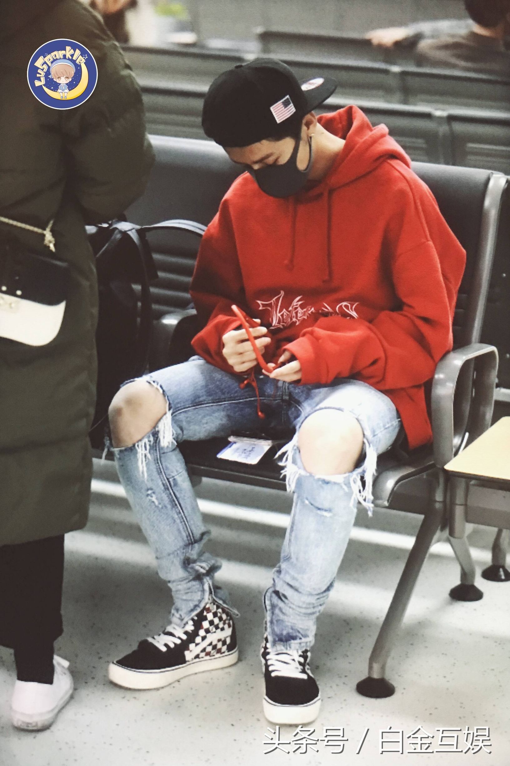 鹿晗穿破洞裤,鹿晗穿秋裤完整版