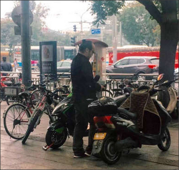 王菲有什么魅力让窦唯谢霆锋喜欢,窦唯和谢霆锋谁的音乐造诣高