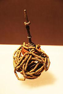 这么简单，石鞋涂朱砂是防止邪从脚底侵入，能过滤空气