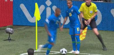 16-17欧洲足坛十大边锋,足坛十大重炮手第一名