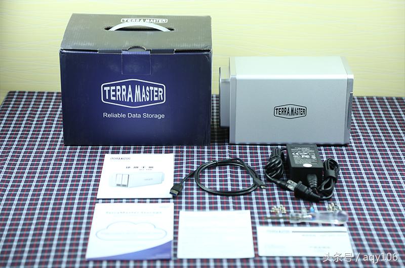 体验简单直接的TerraMasterD2-310
