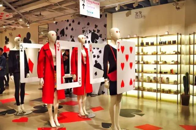 探店喝咖啡,探店逛服装店