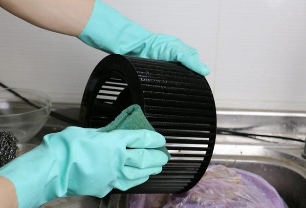 简单快速有效的清洗油烟机的方法,十年保洁教你清洁厨房