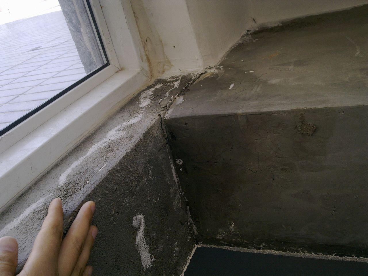 家里窗户飘窗墙渗水什么原因,飘窗渗水处理方法