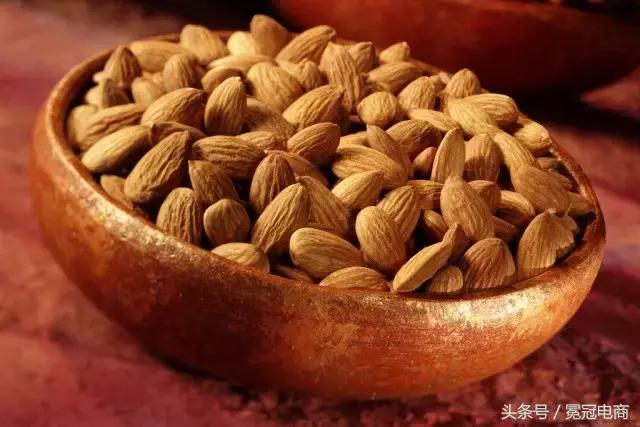 睡不好觉别抑郁，这些食物能帮你